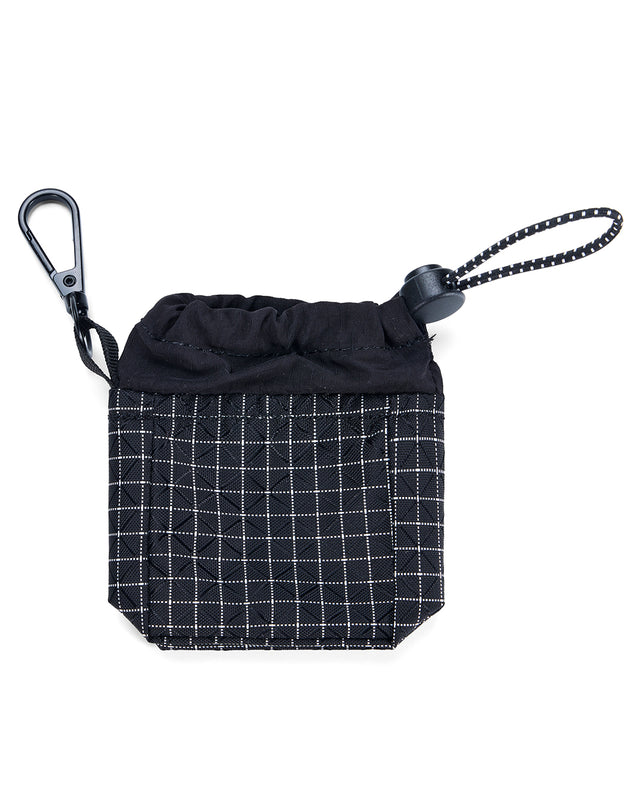 D261MBG586-PodsCase-Black