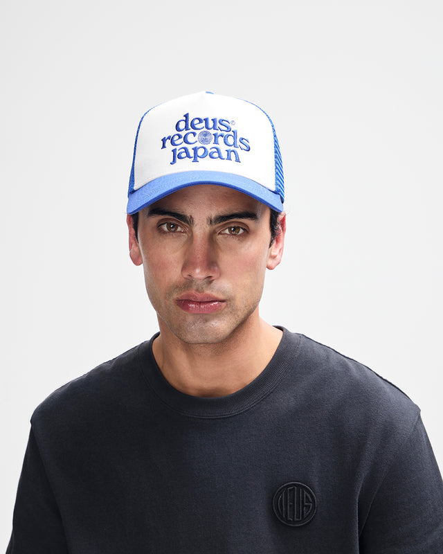 D261MHA198-StrataTrucker-DaphneBlue