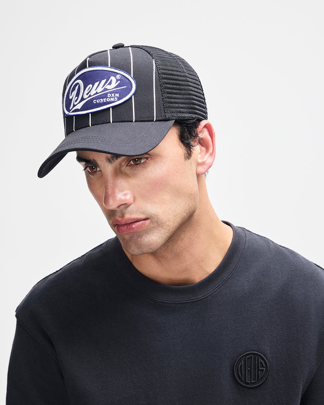 Forecourt Trucker - Black