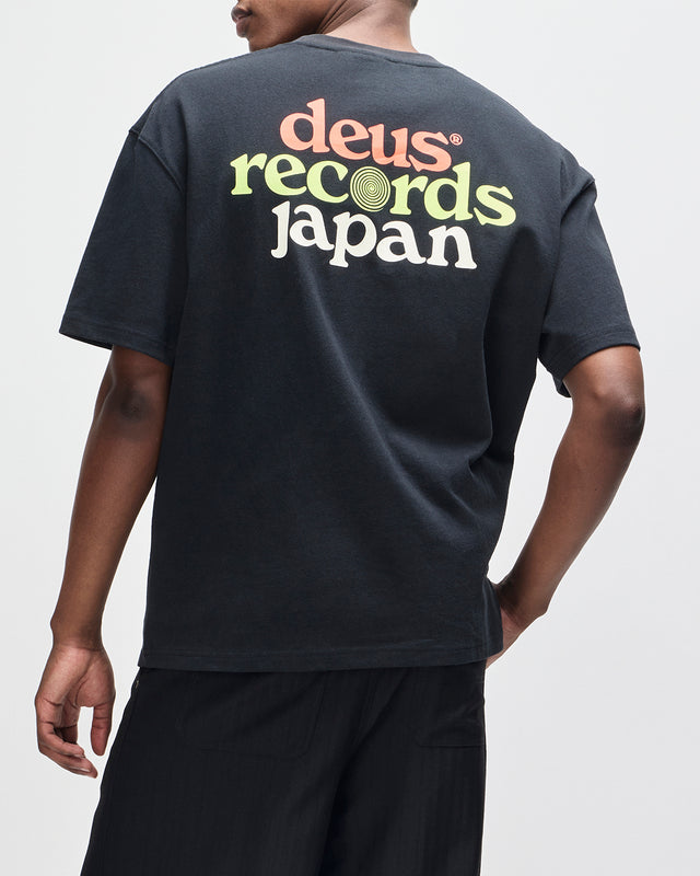 D261UTS179-StrataTee