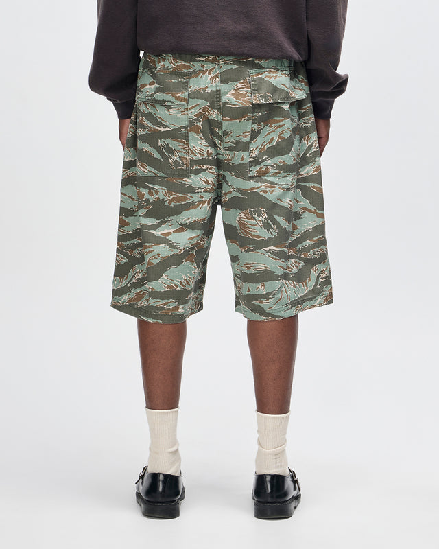 Unforseen Short - Ground Cover Green