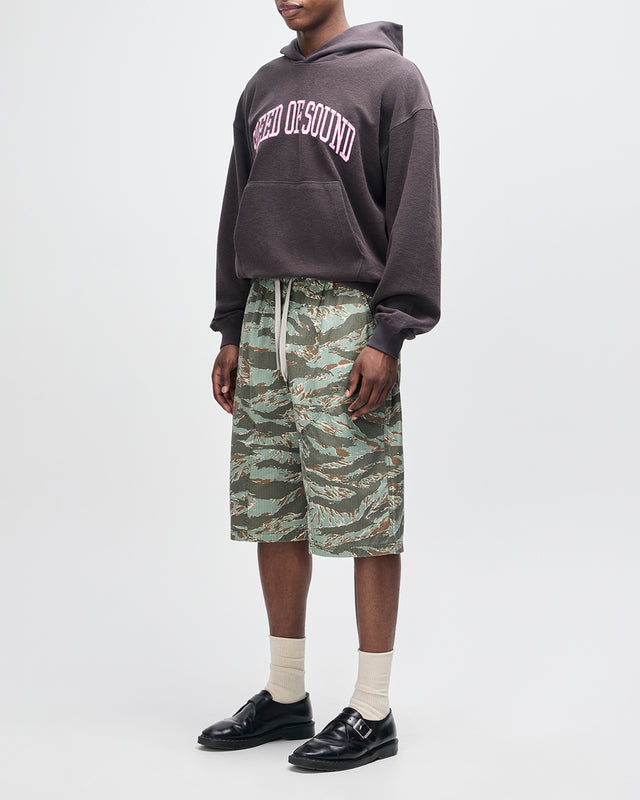 Unforseen Short - Ground Cover Green