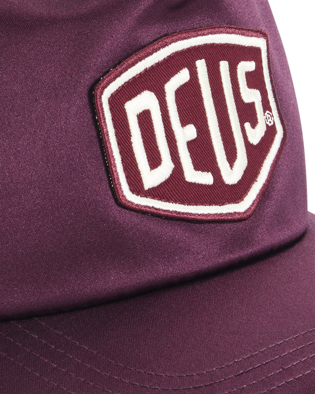 Paris Shield Trucker - Cabernet Red
