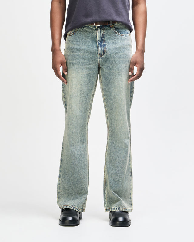 Curve Line Bootcut Jean - Dirty Denim