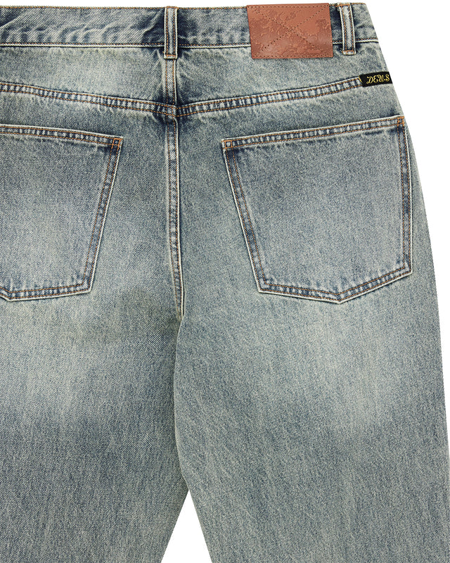 Curve Line Bootcut Jean - Dirty Denim