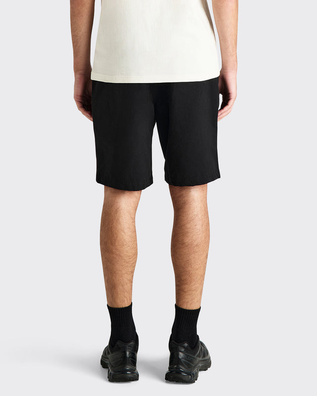 dive-short-black